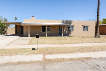 7627 E 42nd St Tucson, AZ 85730